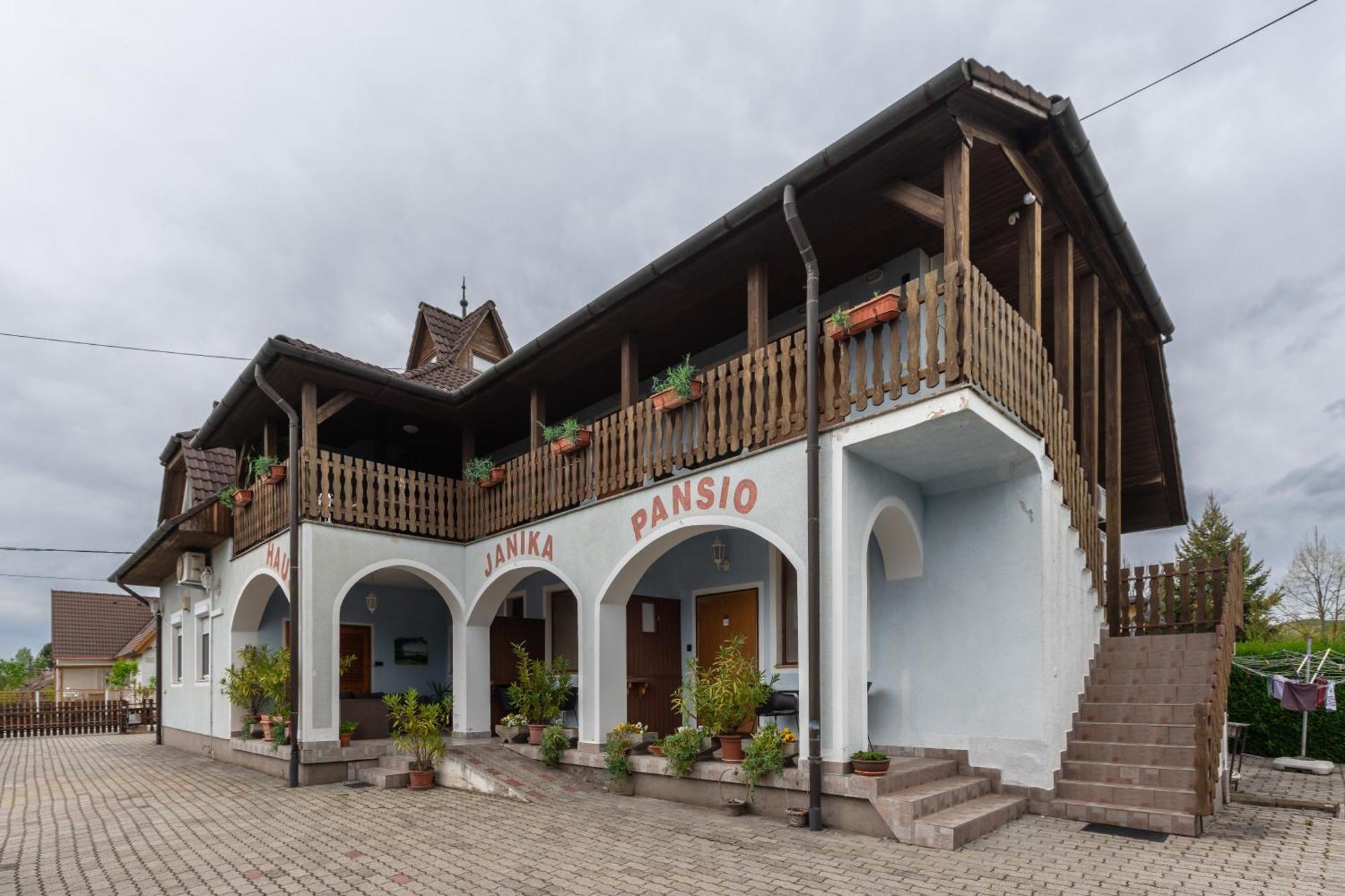 Janika Pension Vonyarcvashegy Dış mekan fotoğraf